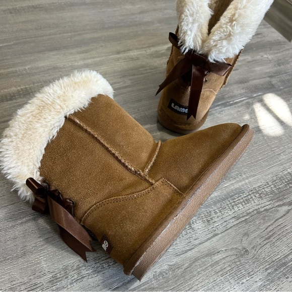 Lamo Audrey Sherling Lined Tan Suede Boots - Picture 4 of 8